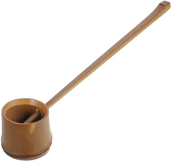 Wooden Ladle Long Handle Water Soup Ladle Scoop Natural Bamboo Japanese Water Ladle Handmade Water Bailer Dipper Bath Ladle for Garden Tea